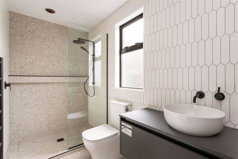 Photo of property in 2/57 Carlton Mill Road, Merivale, Christchurch, 8014