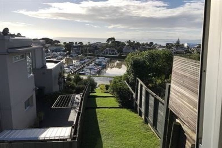 Photo of property in 1/27 Prospect Terrace, Milford, Auckland, 0620