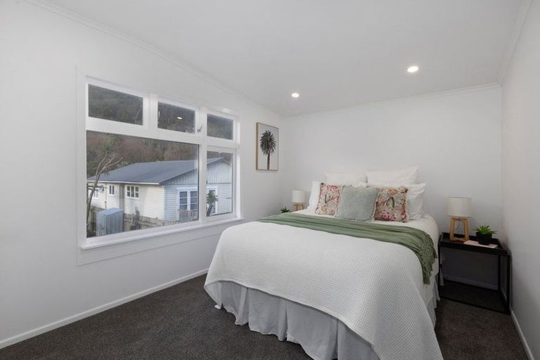 Photo of property in 62 Happy Valley Road, Owhiro Bay, Wellington, 6023