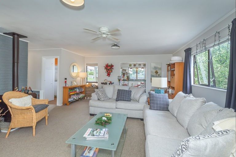 Photo of property in 3 Aranui Avenue, Waitarere Beach, Levin, 5510