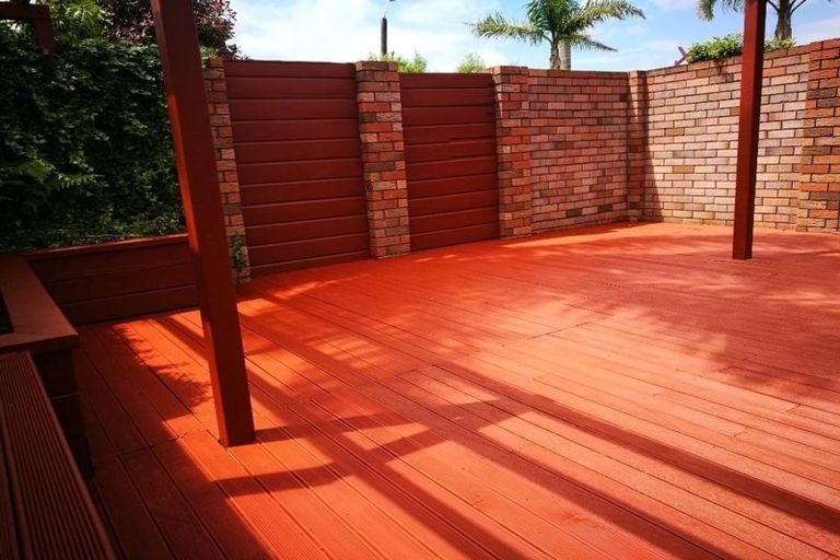 Photo of property in 30 Glucina Avenue, West Harbour, Auckland, 0618