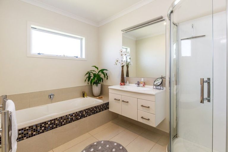 Photo of property in 1 Pukaki Place, Poraiti, Napier, 4112