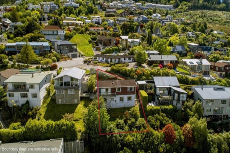 Photo of property in 5 Earnslaw Terrace, Queenstown, 9300