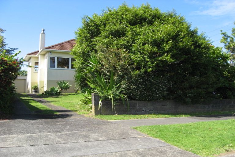 Photo of property in 8 Hastie Avenue, Mangere Bridge, Auckland, 2022