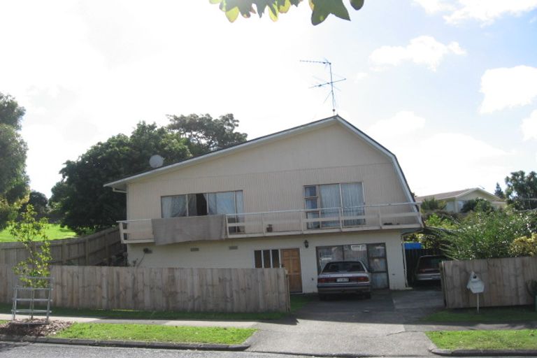 Photo of property in 33 Beechdale Crescent, Pakuranga Heights, Auckland, 2010