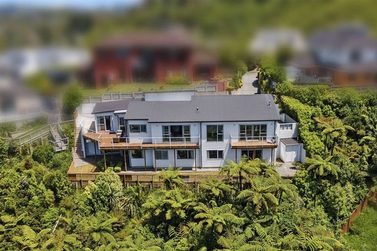 Photo of property in 34 Arahiwi Grove, Tirohanga, Lower Hutt, 5010