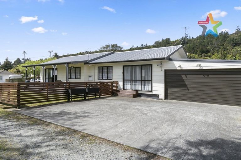 Photo of property in 16a Kairimu Street, Stokes Valley, Lower Hutt, 5019
