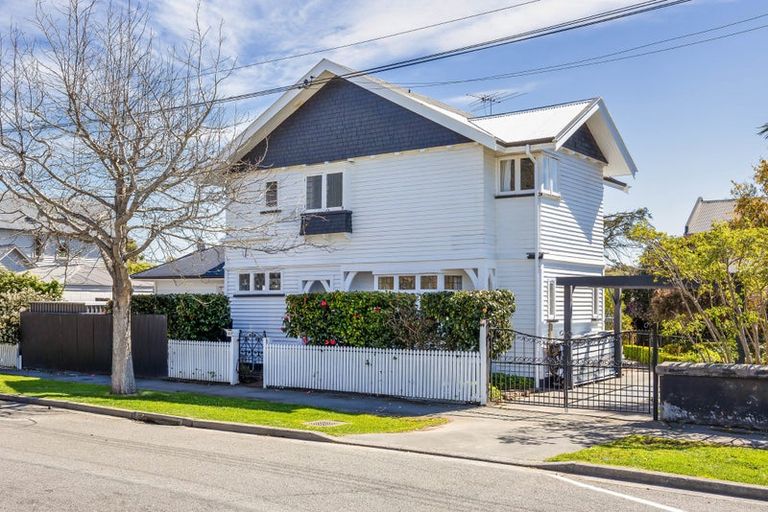Photo of property in 43 Tomes Road, St Albans, Christchurch, 8052