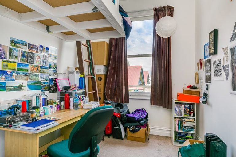 Photo of property in 79 Brougham Street, Mount Victoria, Wellington, 6011