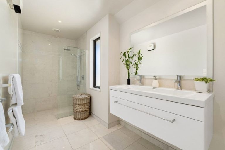 Photo of property in 21 De Bettencor Place, Mount Pisa, Cromwell, 9383