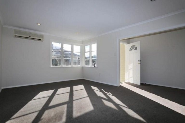 Photo of property in 31 Hollyford Avenue, Bryndwr, Christchurch, 8053