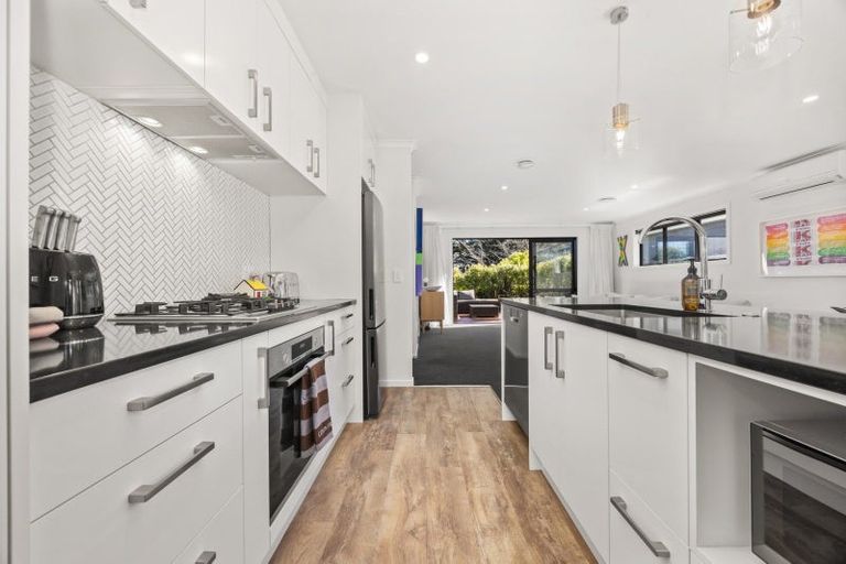 Photo of property in 10 Pateke Drive, Kenepuru, Porirua, 5022