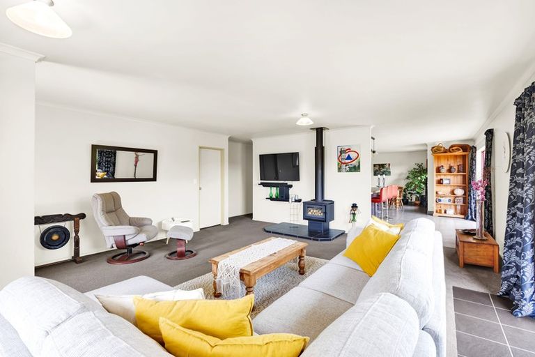 Photo of property in 320 Austin Road, Normanby, Hawera, 4673