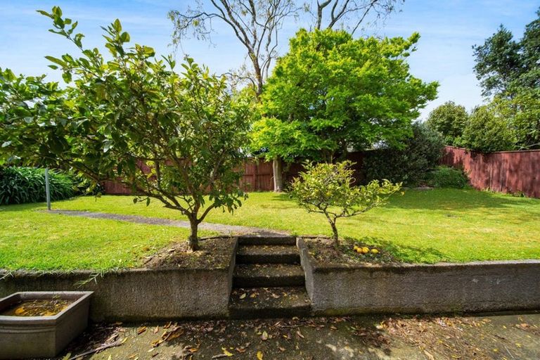 Photo of property in 10 Beaumont Crescent, Frankleigh Park, New Plymouth, 4310
