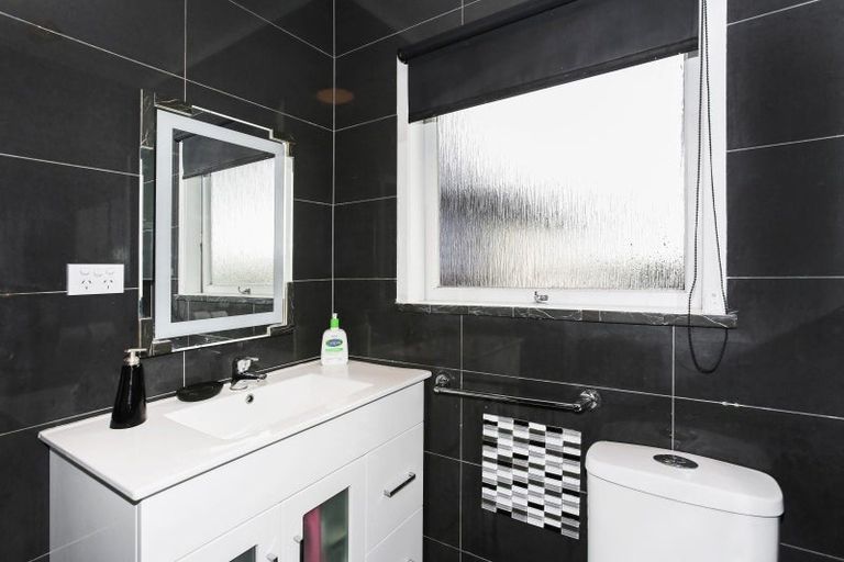 Photo of property in 32 Barnhill Crescent, Pahurehure, Papakura, 2113