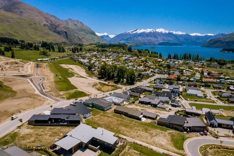 Photo of property in Meadowstone Alpha Series, 16 Jade Drive, Wanaka, 9305