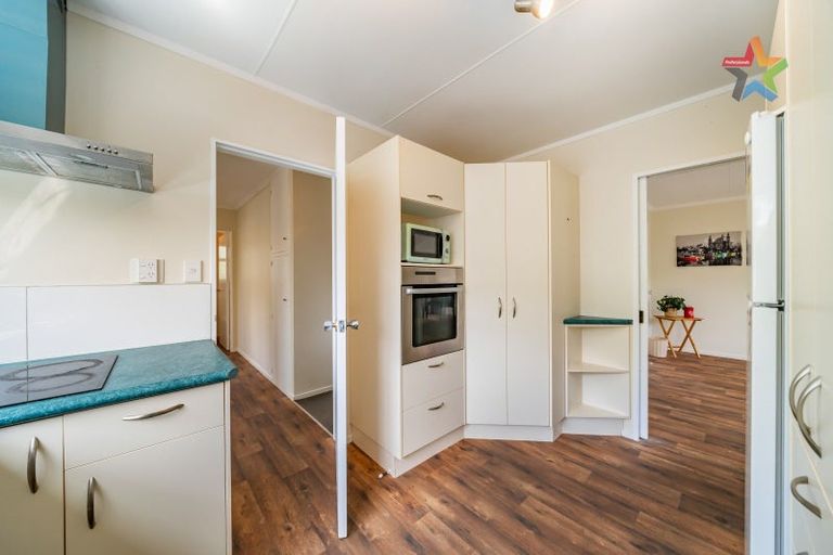 Photo of property in 288 Riverside Drive, Waterloo, Lower Hutt, 5011