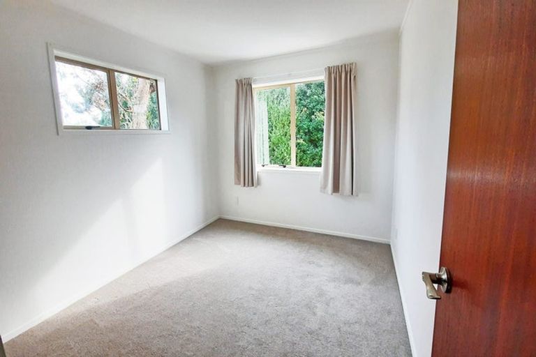 Photo of property in 1/226 Forrest Hill Road, Forrest Hill, Auckland, 0620