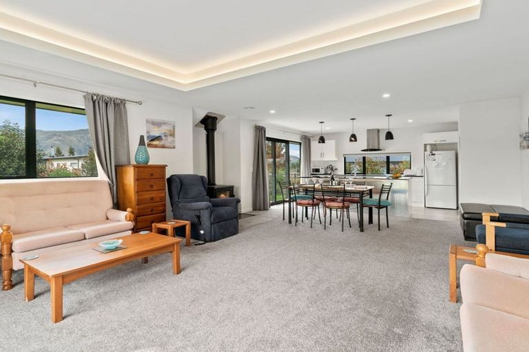 Photo of property in 13 Brewster Crescent, Lake Hawea, Wanaka, 9382