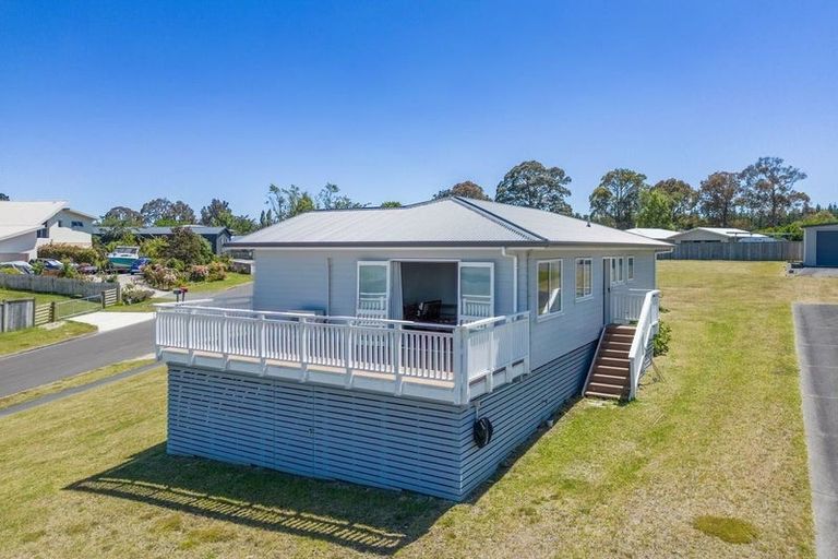 Photo of property in 2 Wai Kite Kite Place, Motuoapa, 3382