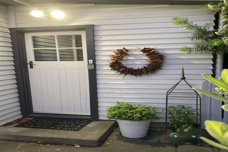 Photo of property in 81 Main Road, Redcliffs, Christchurch, 8081