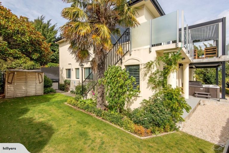 Photo of property in 39 Overdale Drive, Cashmere, Christchurch, 8022