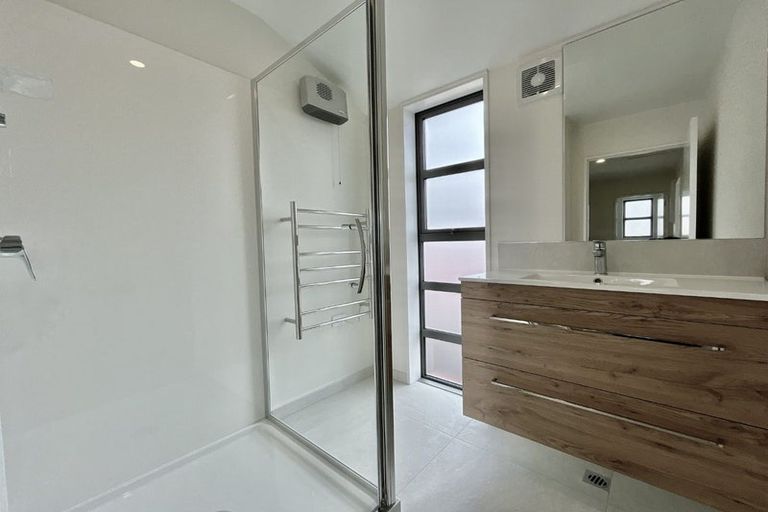 Photo of property in 4/94 Mathesons Road, Phillipstown, Christchurch, 8011