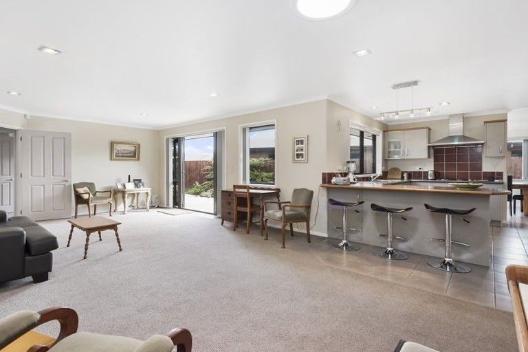 Photo of property in 10 Wiltshire Drive, Huntington, Hamilton, 3210