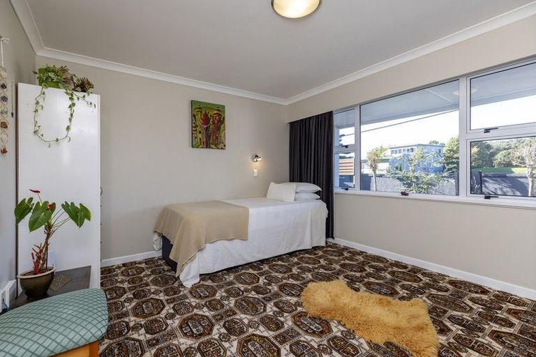 Photo of property in 221 Rosetta Road, Raumati South, Paraparaumu, 5032