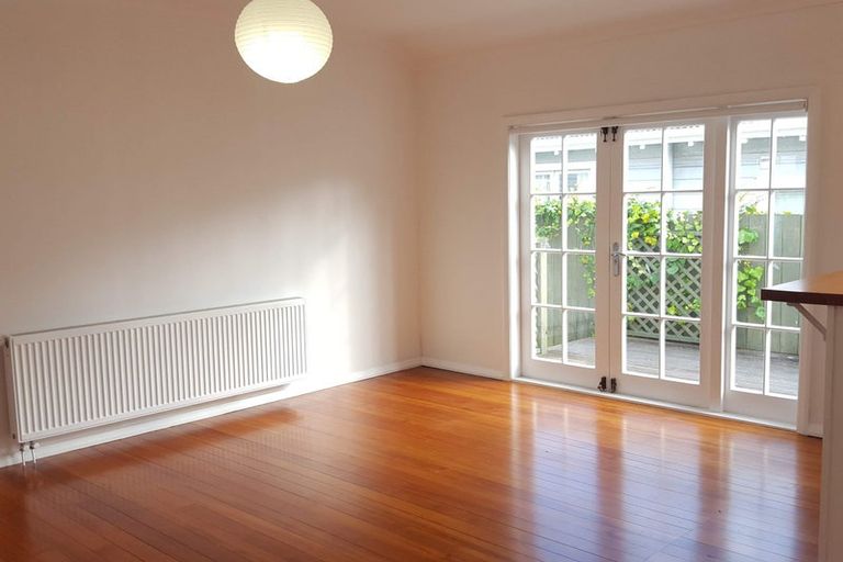 Photo of property in 93 Karori Road, Karori, Wellington, 6012