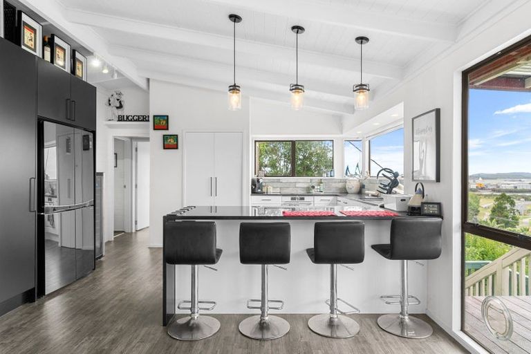 Photo of property in 23 Tanekaha Drive, Parahaki, Whangarei, 0112