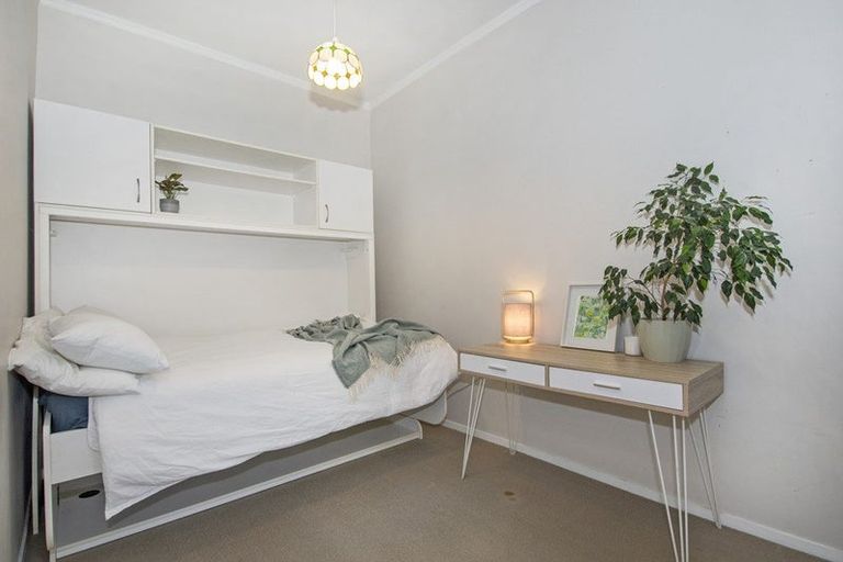 Photo of property in 122 Beach Road, Onerahi, Whangarei, 0110