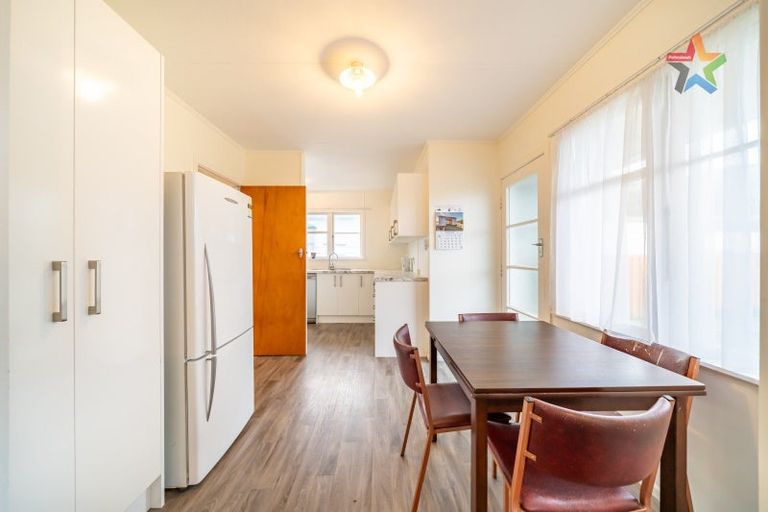 Photo of property in 43 Russell Road, Wainuiomata, Lower Hutt, 5014