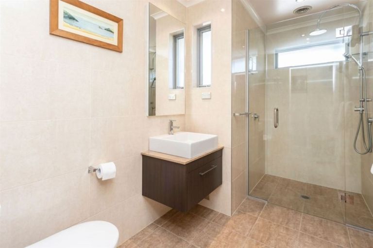 Photo of property in 9 Oratia Grove, Northwood, Christchurch, 8051