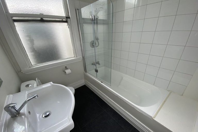 Photo of property in 8 Russell Terrace, Newtown, Wellington, 6021