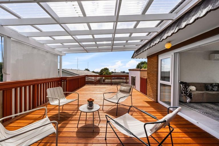 Photo of property in 4/94 Lynwood Road, New Lynn, Auckland, 0600