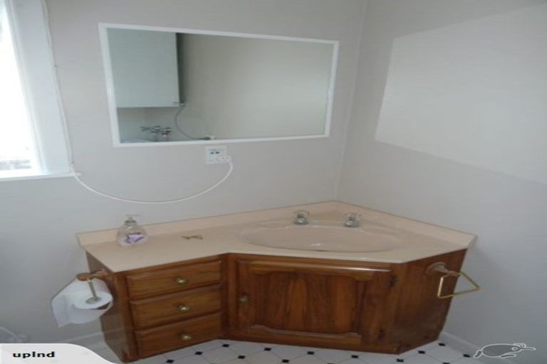 Photo of property in 10 Levy Street, Mount Victoria, Wellington, 6011