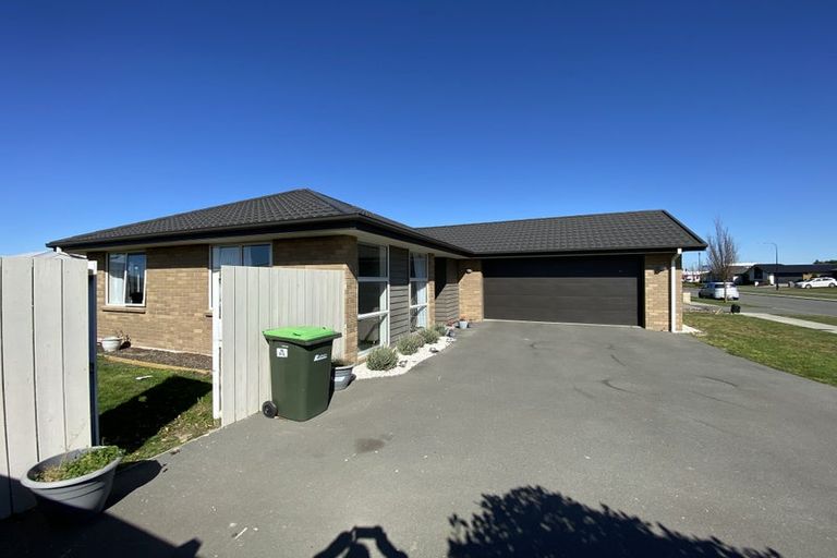 Photo of property in 86 Shillingford Boulevard, Rolleston, 7615