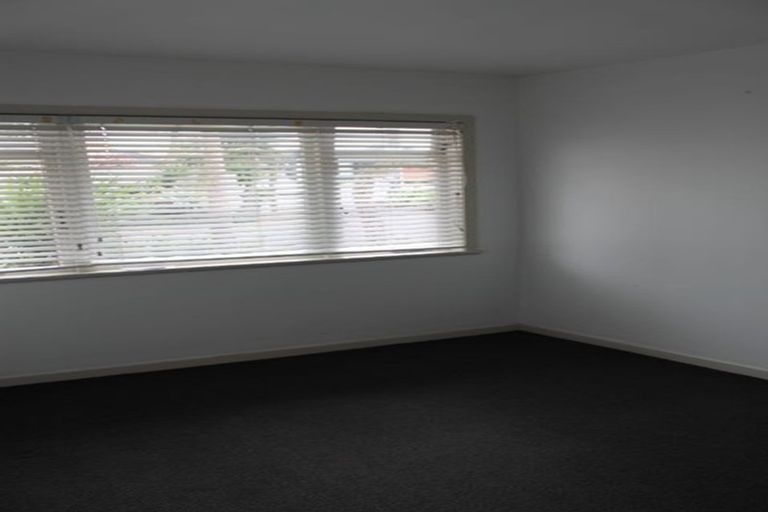 Photo of property in 92 Shakespeare Road, Milford, Auckland, 0620