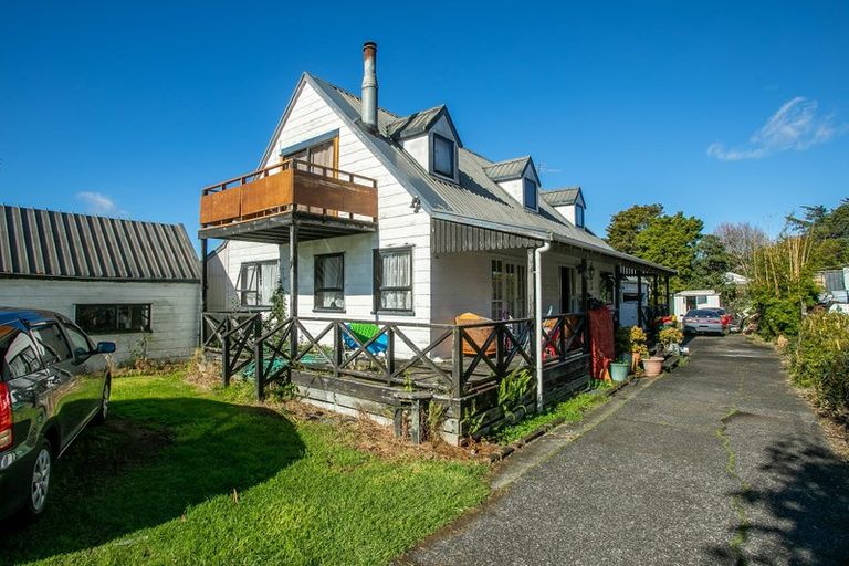 Photo of property in 40 Mcleod Road, Weymouth, Auckland, 2103