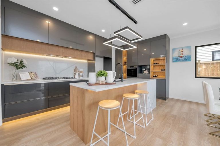 Photo of property in 1 Hing Street, Flat Bush, Auckland, 2019