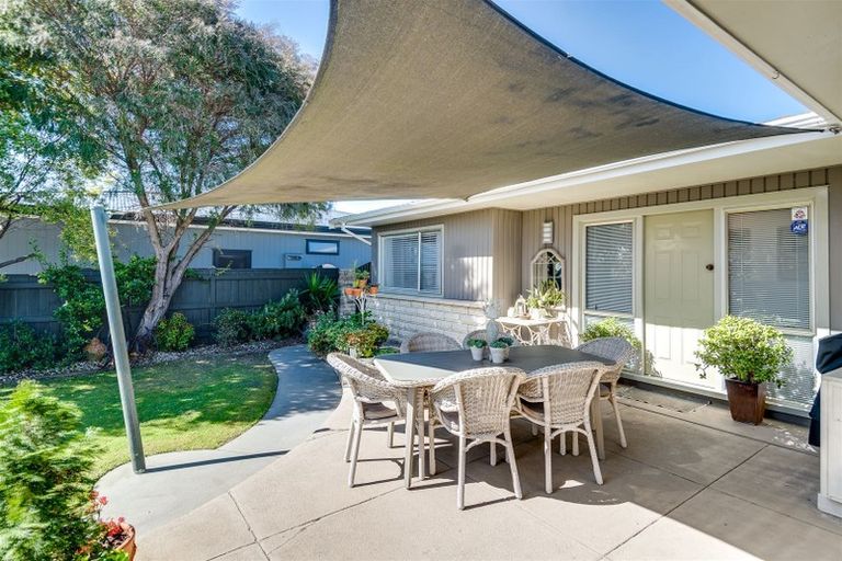 Photo of property in 43 Titoki Crescent, Pirimai, Napier, 4112