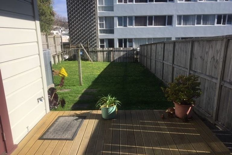 Photo of property in 60 Austin Street, Mount Victoria, Wellington, 6011