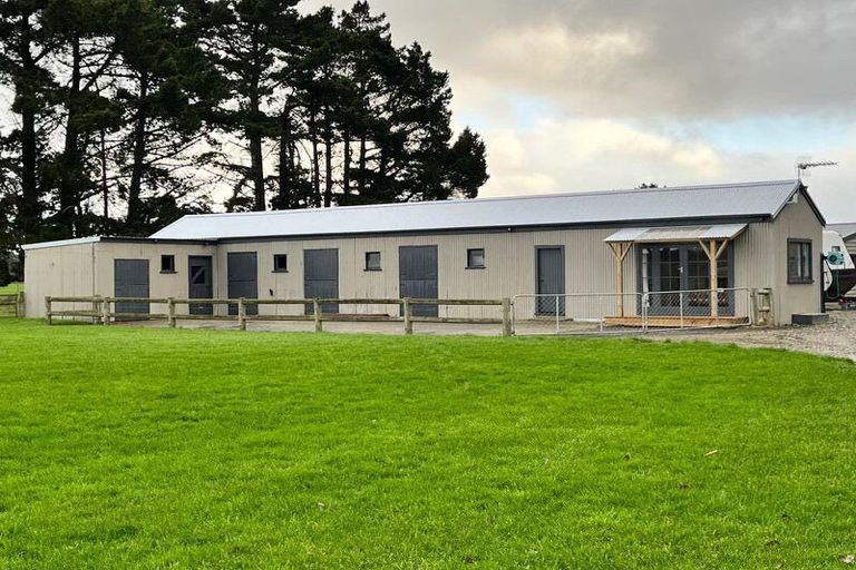 Photo of property in 243 Bay Road, West Plains, Invercargill, 9879