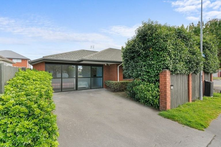 Photo of property in 49 Wainui Street, Riccarton, Christchurch, 8041
