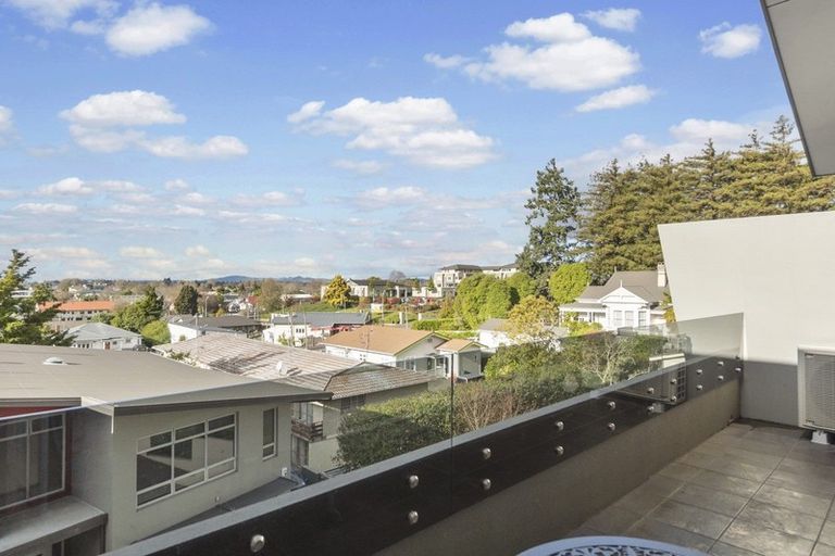 Photo of property in 3/21 Ruakiwi Road, Hamilton Lake, Hamilton, 3204