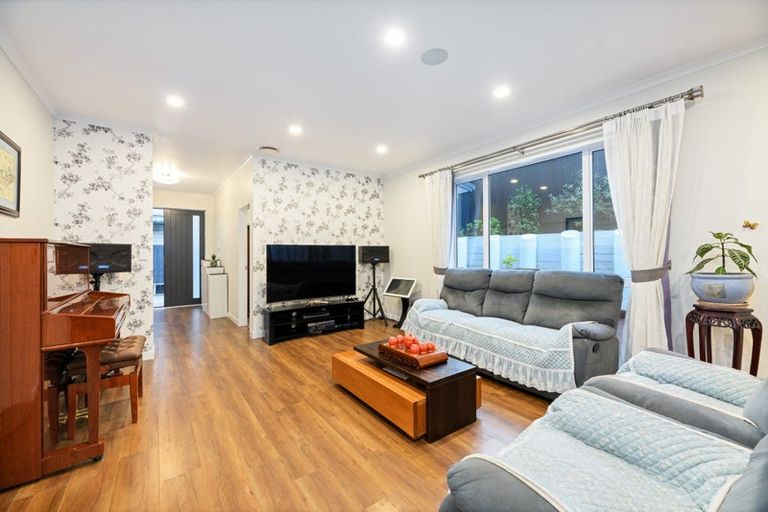 Photo of property in 59 Sunshine Boulevard, Sunnyvale, Auckland, 0612