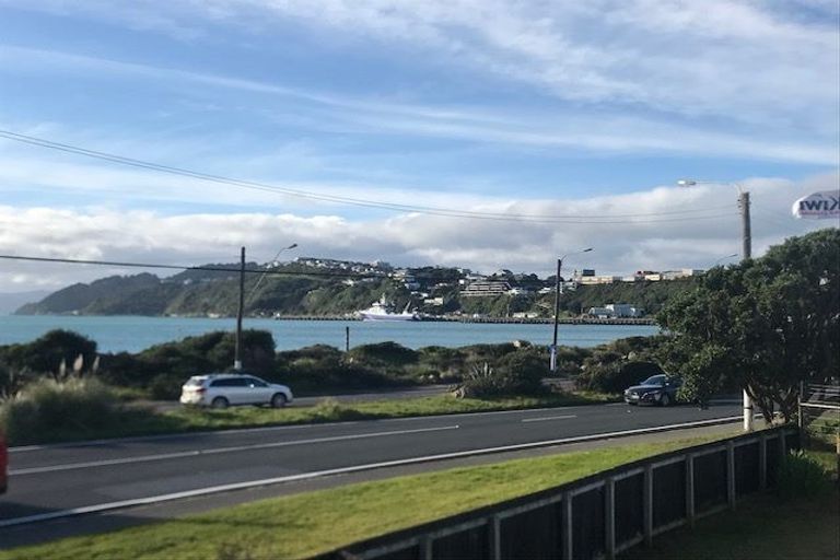 Photo of property in 2/163 Rongotai Road, Rongotai, Wellington, 6022