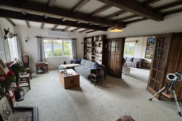 Photo of property in 2 Homewood Crescent, Karori, Wellington, 6012