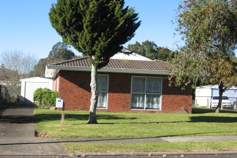 Photo of property in 16 Innismara Avenue, Wattle Downs, Auckland, 2103